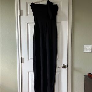 Pretty Little Thing Elegant Black Women's Jumpsuit NWT